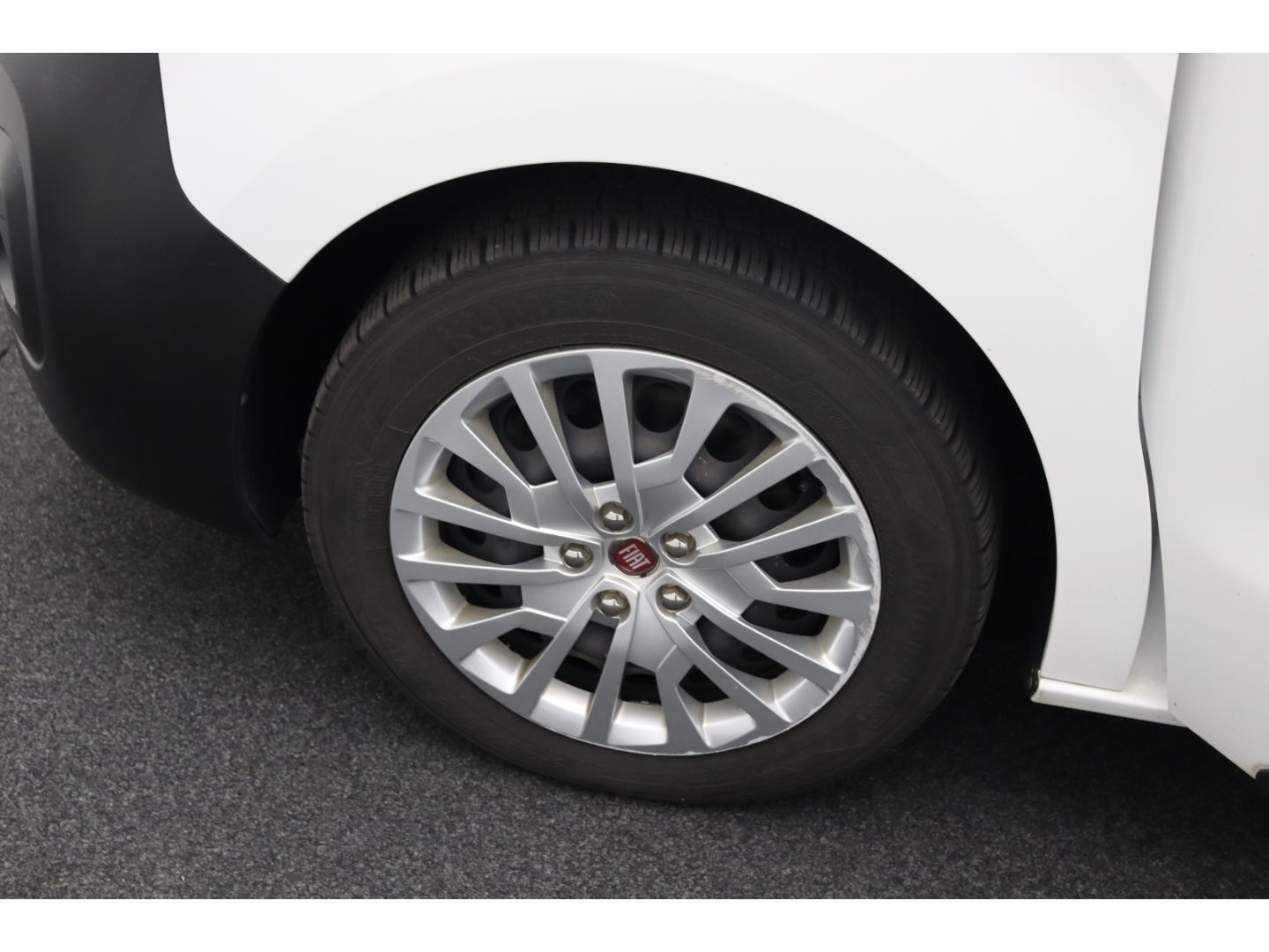 Fahrzeugabbildung Fiat Scudo L3 SX Automatik, AHK, Navi, Kamera,