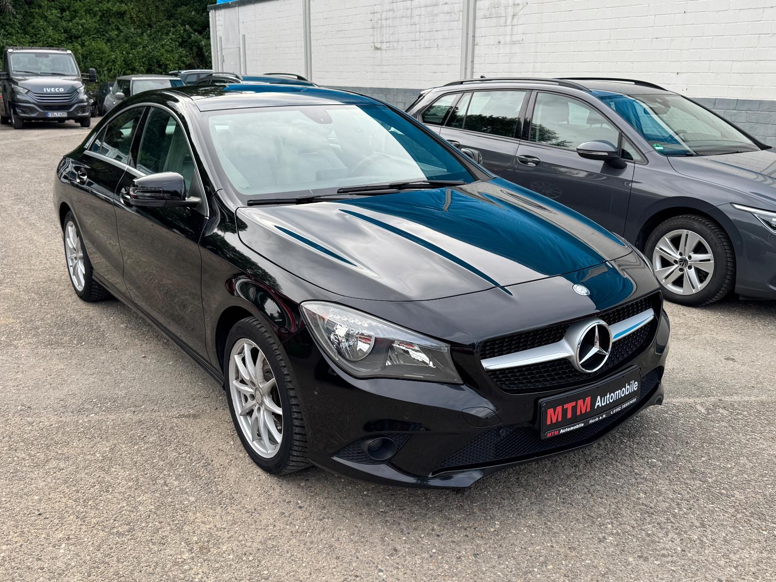 Mercedes-Benz CLA 200 Urban Navi Teilleder Pano Ahk