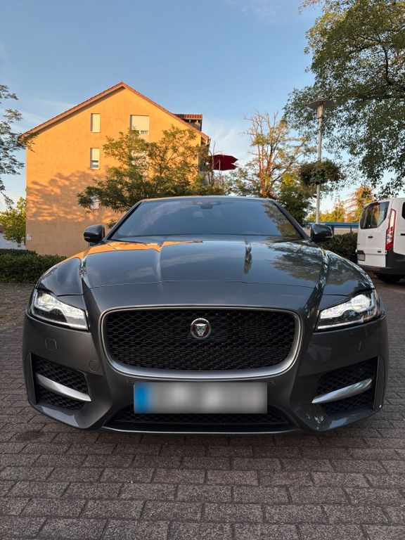 Image of Jaguar XF
