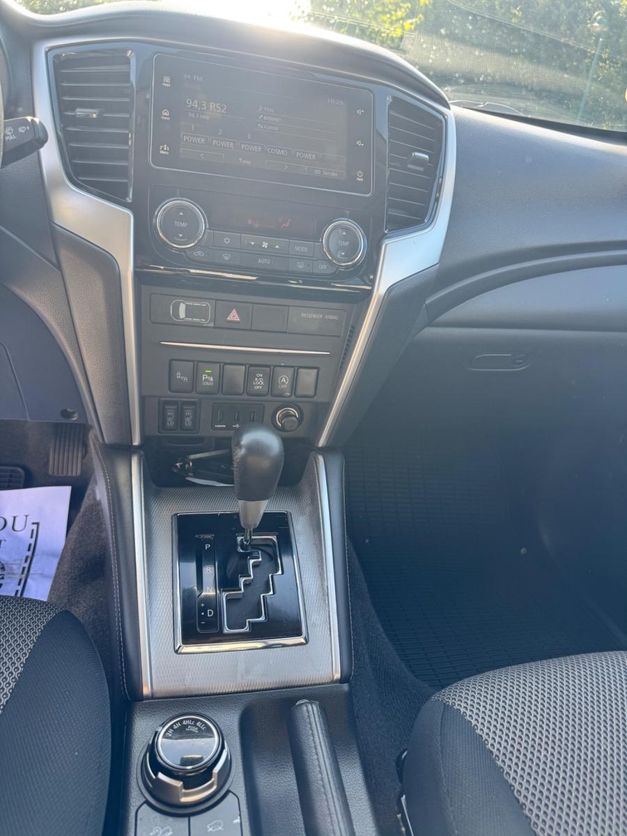 Mitsubishi L200 Intro Edition Doppelkabine 4WD Automatik
