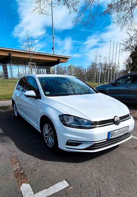 Image of Volkswagen Golf