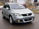 Volkswagen Golf Plus Cross / NAV / ALU / - Volkswagen Golf Plus mit Diesel-Antrieb: Limousine, Schaltgetriebe