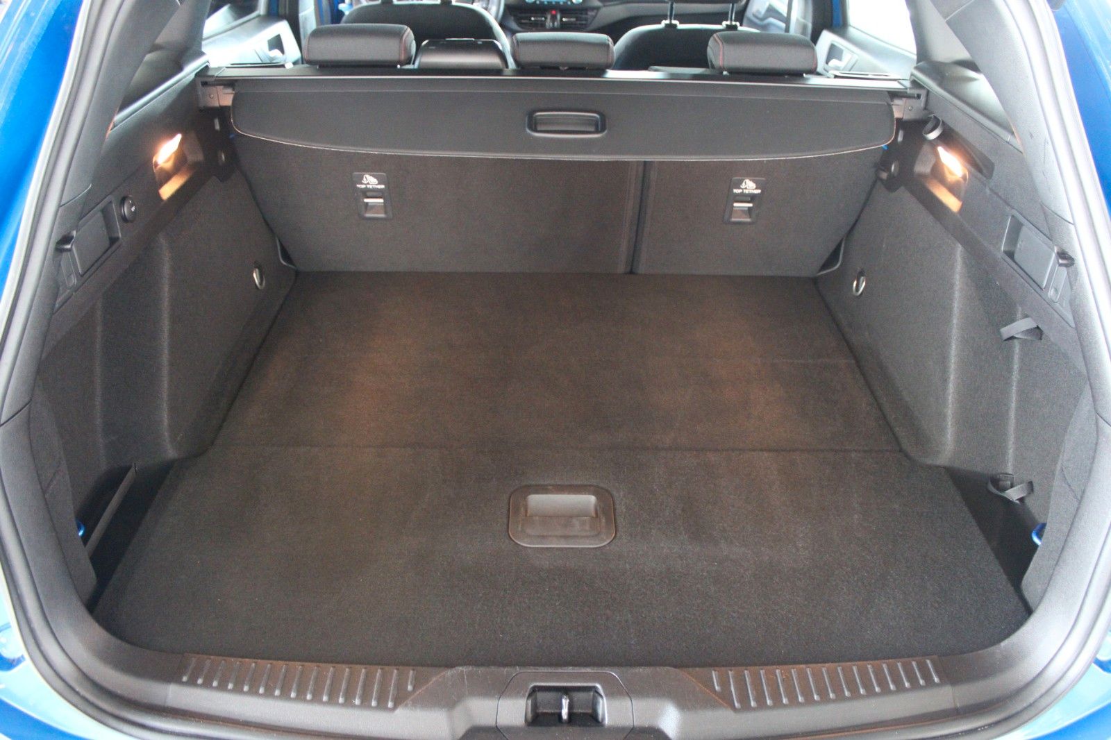 Fahrzeugabbildung Ford Focus ST-Line Turnier LED ACC DAB CAM WinterPak