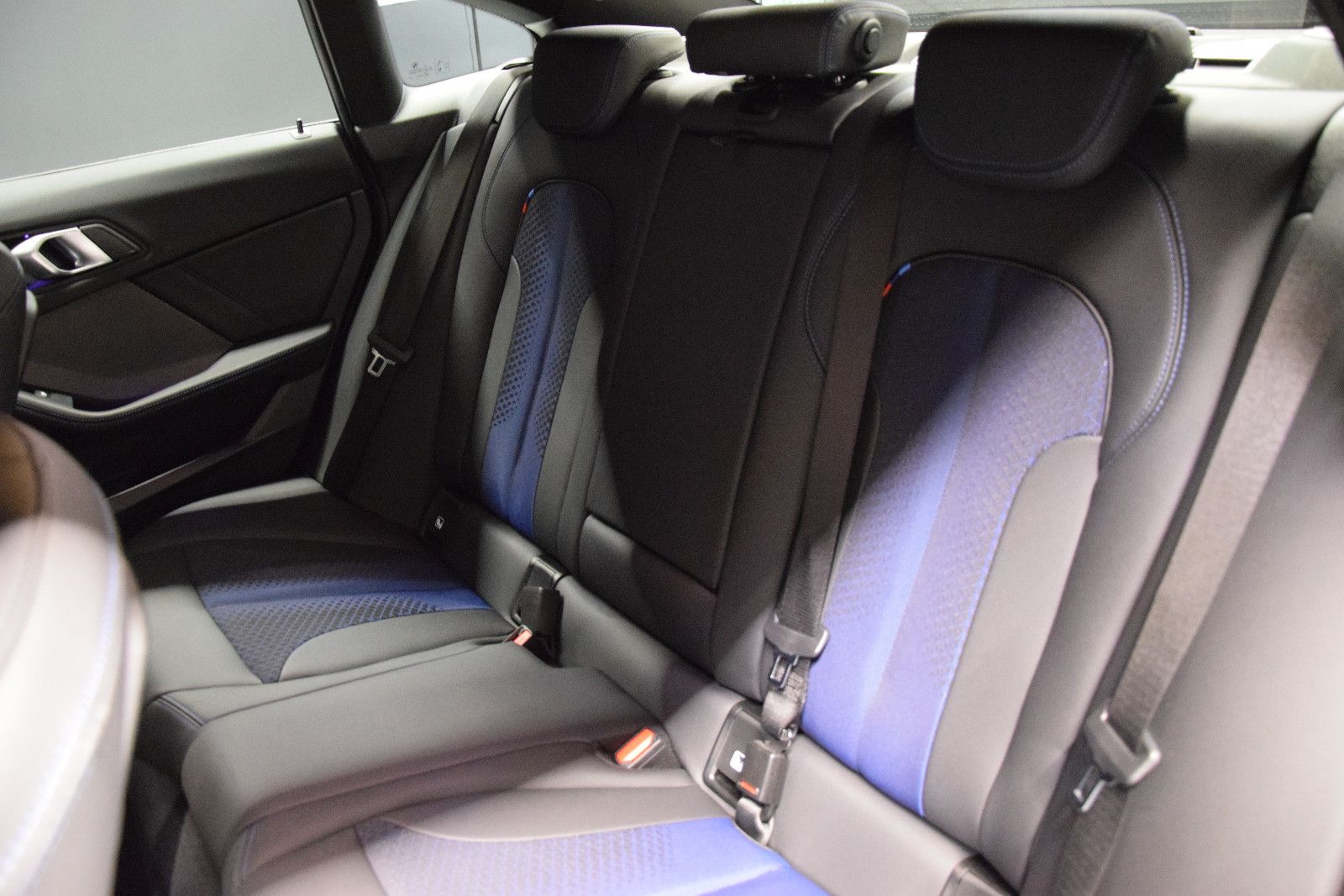 Fahrzeugabbildung BMW 218 i Gran Coupé M Sport H&k Leder Kamera ACC
