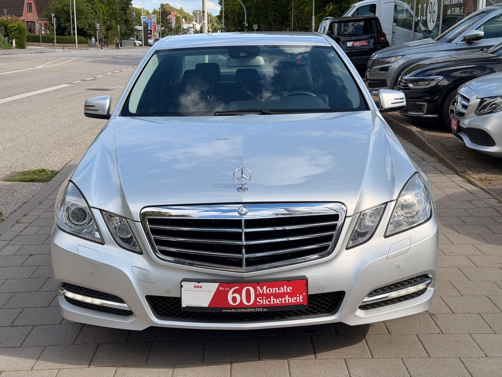 E 220 *Xenon*Klimatr.*Sitzhz*PDC*Navi*S.W*ALU*