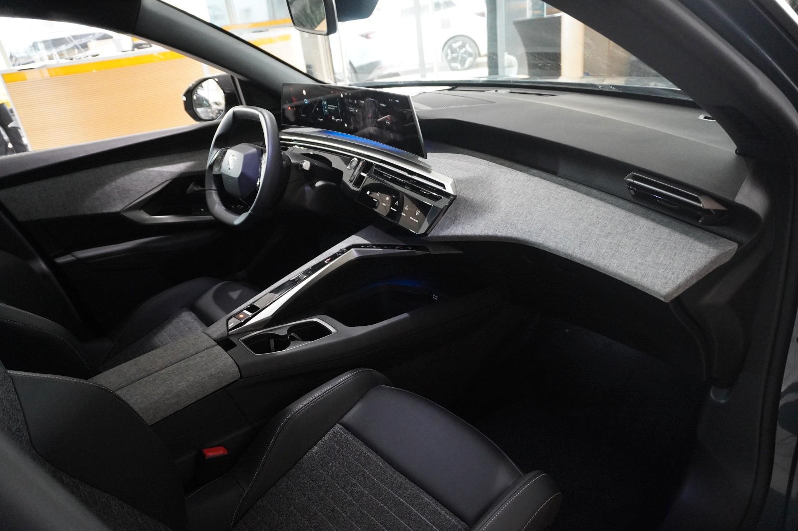 Peugeot 3008 Hybrid 145 ALLURE E-DSC NAVI/LED/360°/SPORT