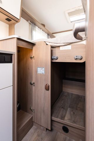 Carado V 337 PRO TV MARKISE KLIMAAUTOMATIK Navi Kamera