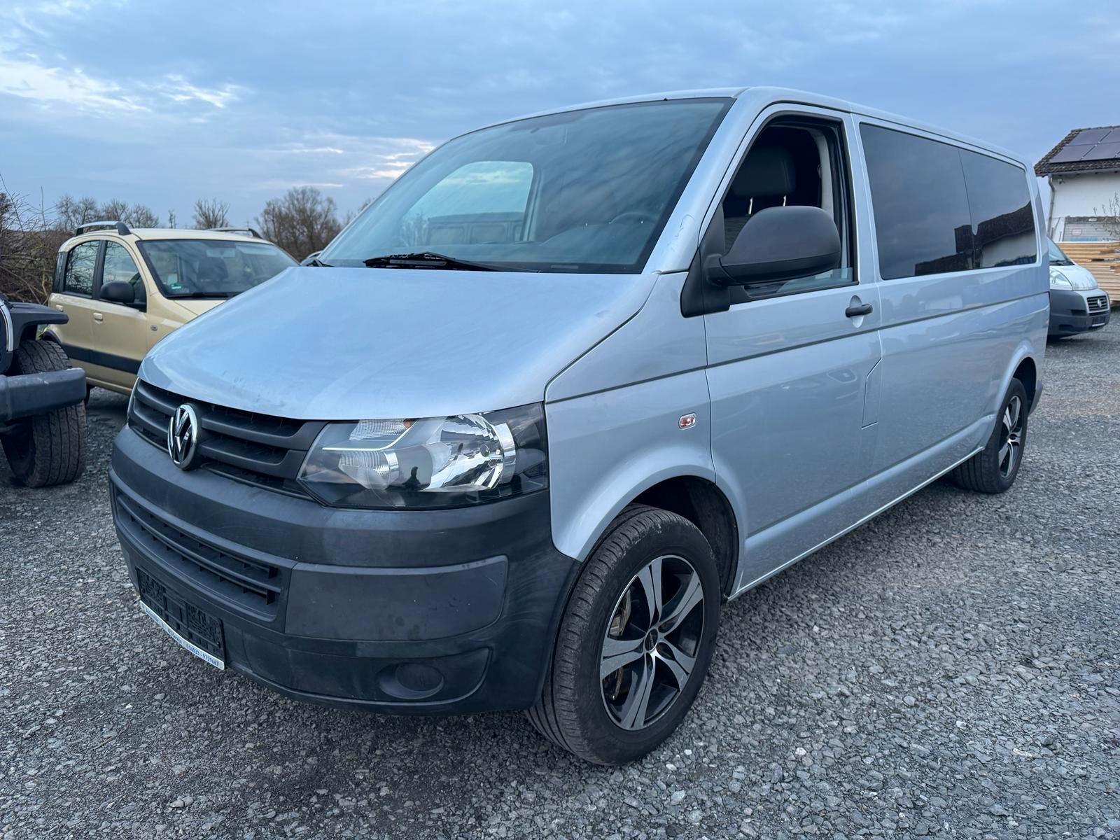 Volkswagen T5 Transporter Kombi lang 9-Sitzer TÜV-Neu