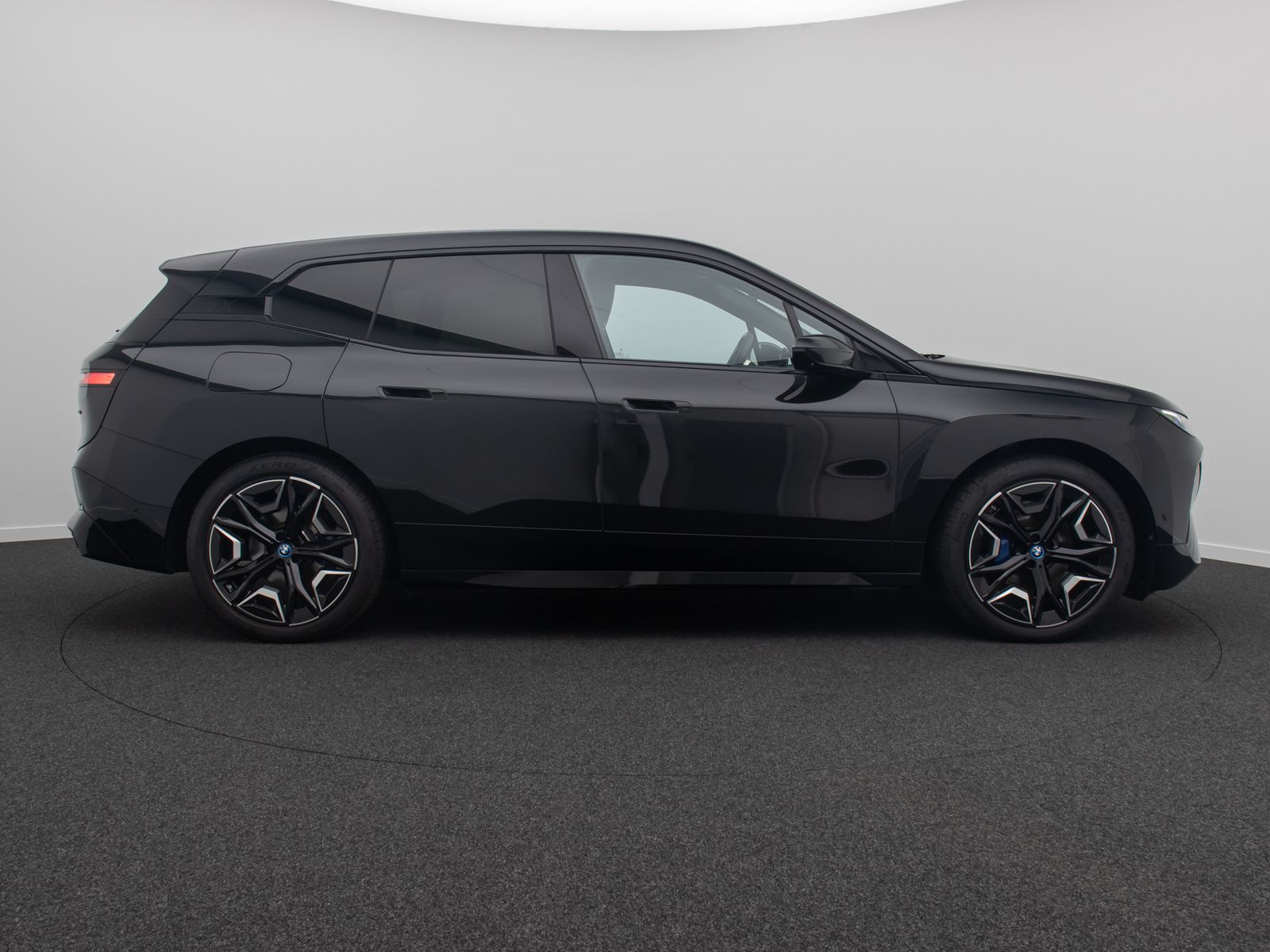 Fahrzeugabbildung BMW iX xD40 Sportpaket ACC 360° Laser SkyLounge 22"