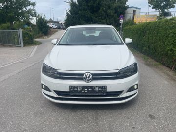 Volkswagen Polo - 2