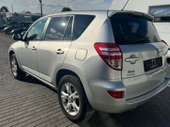 Fahrzeugabbildung Toyota RAV 4 2.0 4x2 Sol AHK SCHECKHEFTGEPFLEGT
