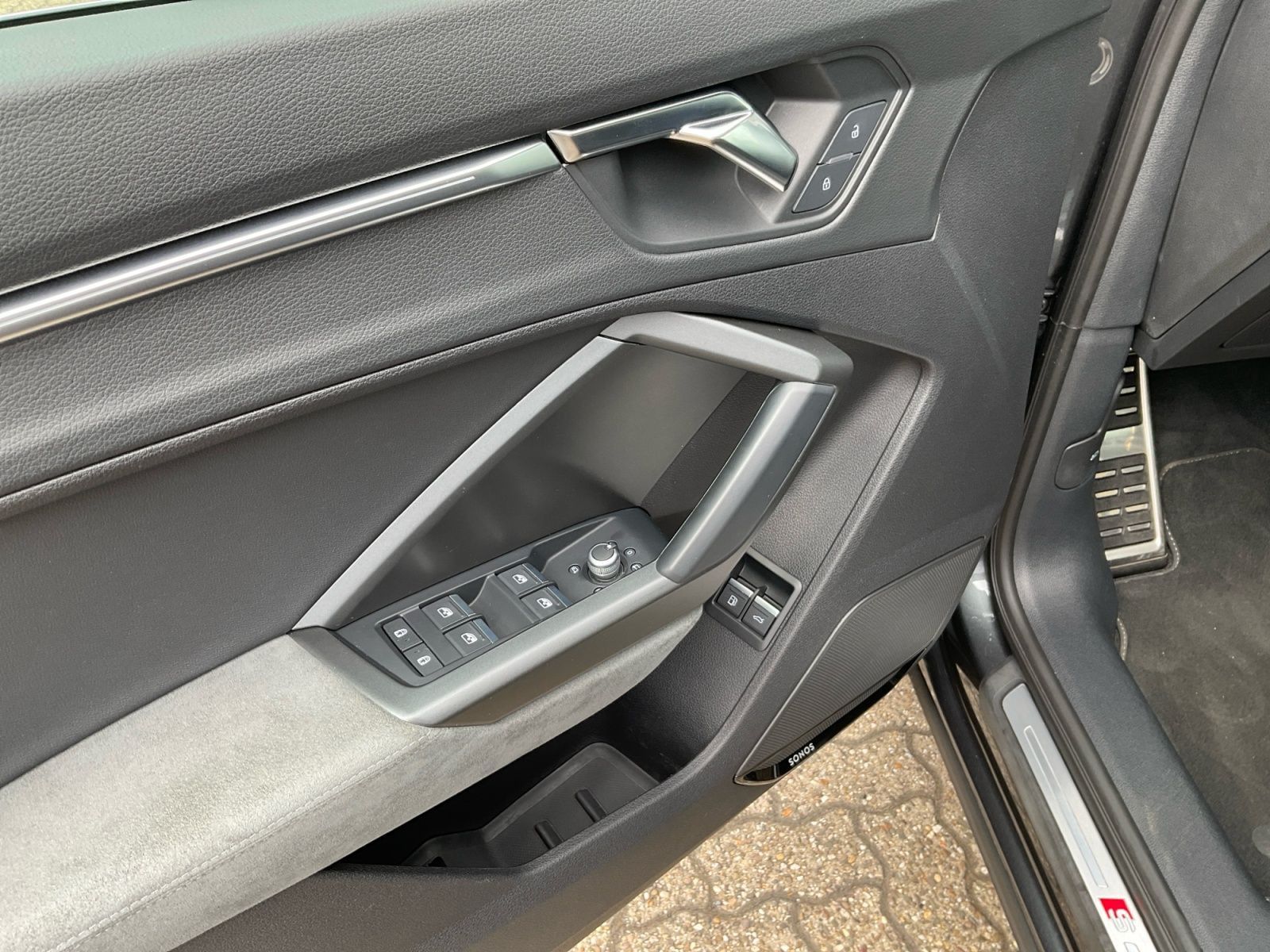 Audi Q3 45 TFSI e S line Matrix SONOS Carplay Navi foto 21