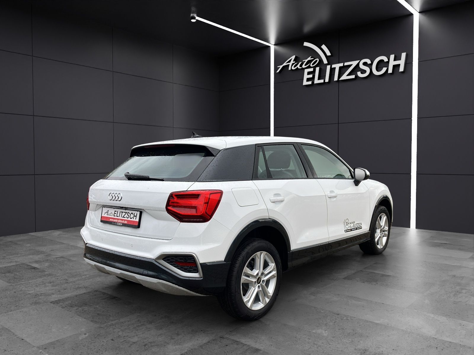 Fahrzeugabbildung Audi Q2 35 TFSI advanced S tronic Matrix Vorb. AHZV