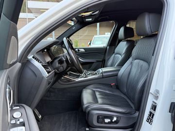 BMW X7 M50i Gestik Laser Soft-Close KUNDENAUFTRAG