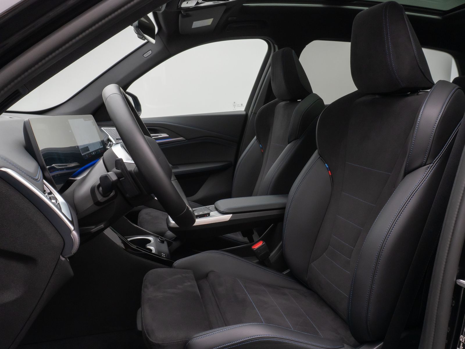 Fahrzeugabbildung BMW X1 xD25e M Sport Panorama Kamera H/K DAB Komfort