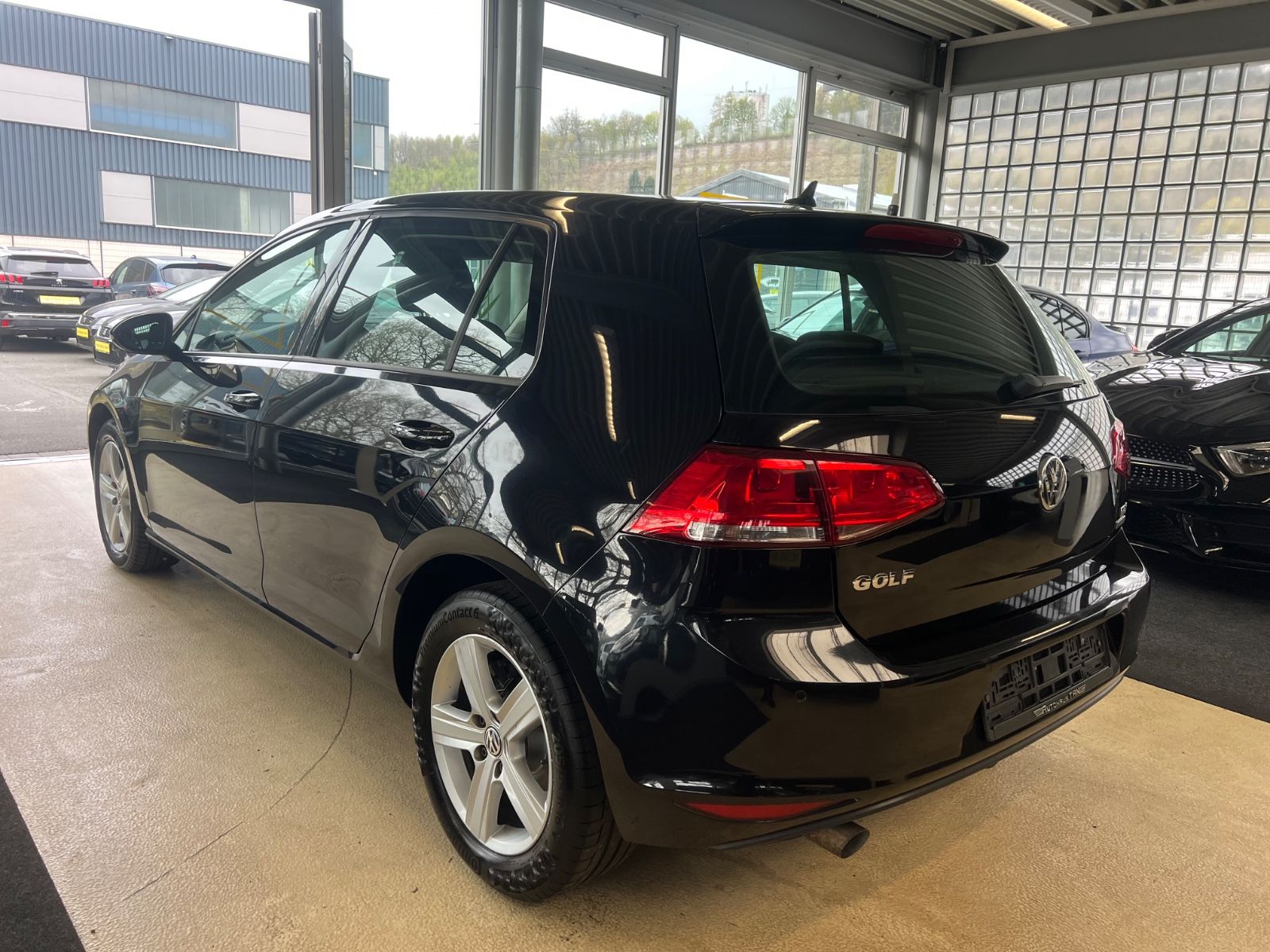 Fahrzeugabbildung Volkswagen Golf VII Lim. 1.6 TDIComfortline *1.HAND*SCHECKH