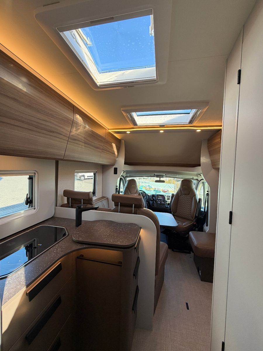 Fahrzeugabbildung Bürstner B66 TD 690