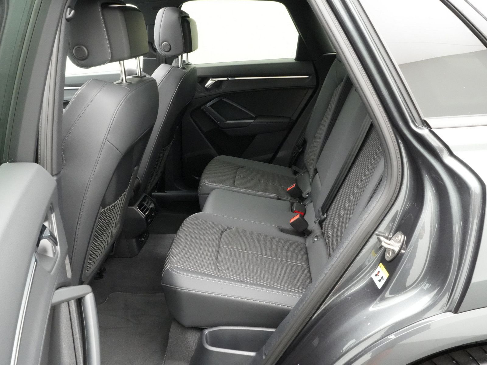 Audi Q3 40 quattro S line NAVI PANO KAM LED SHZ PDC foto 9