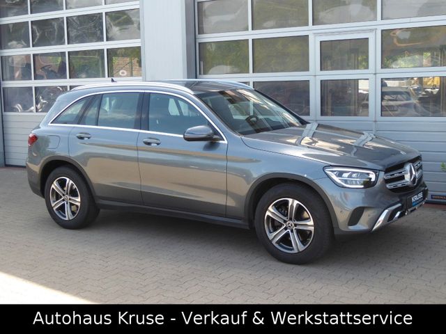 MERCEDES-BENZ GLC 220 d 4M+AHK+MEMORY+SPUR-ASS+LED+R-KAM