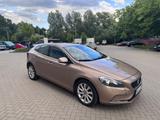 Volvo V40 D3 Geartronic Momentum *TÜV NEU*