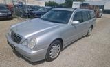 Mercedes-Benz Mercedes E320 Benzin 4 Matic Automatik Klima - gebrauchte Mercedes-Benz E 320 aus dem Jahr 2001