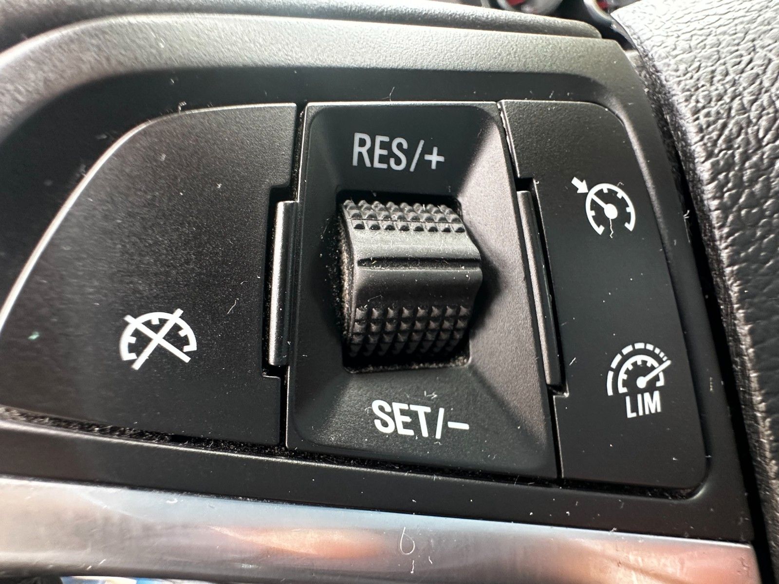 Fahrzeugabbildung Opel Mokka Edition ecoFlex