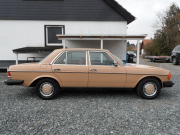 Mercedes 280 - 5