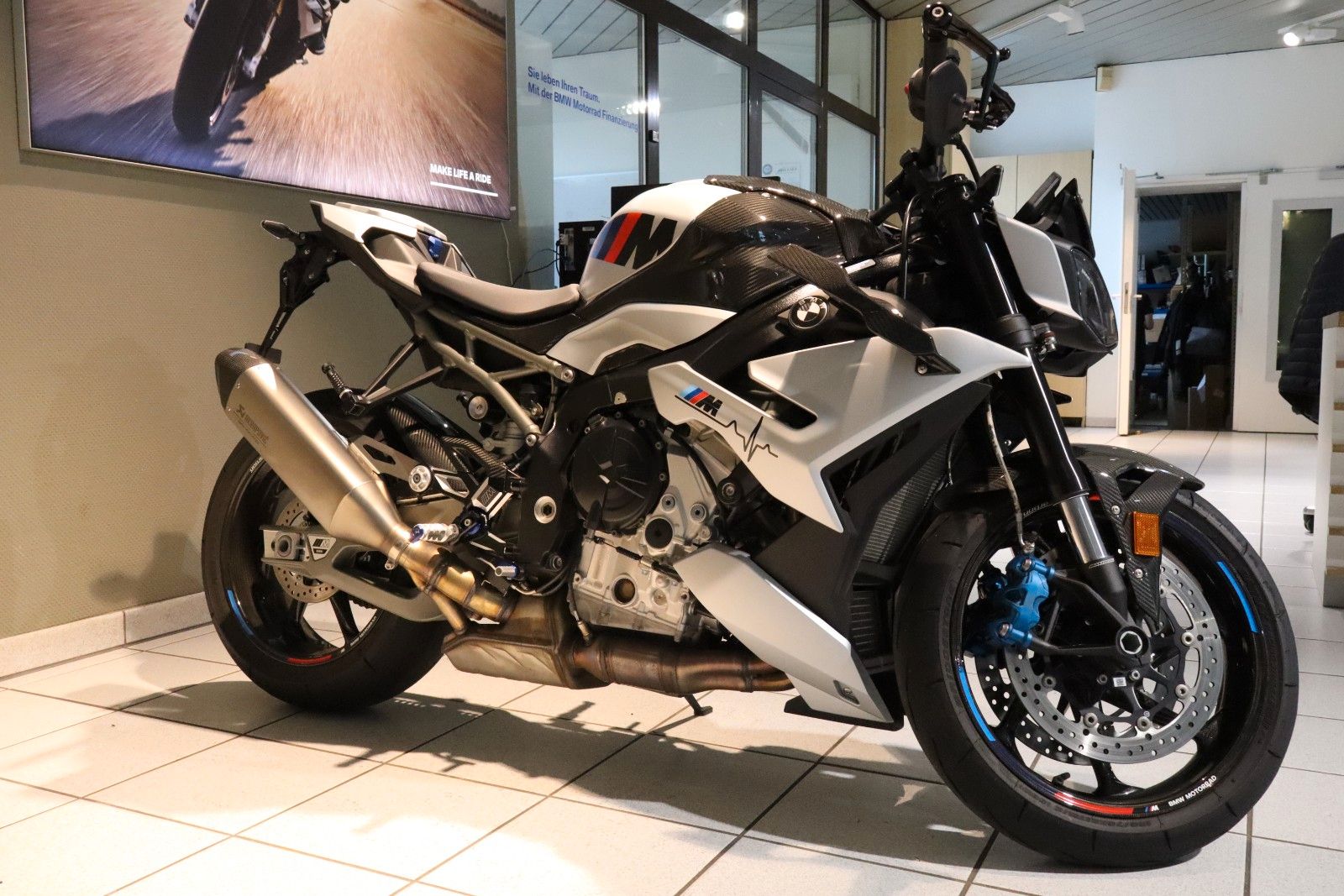 Fahrzeugabbildung BMW M1000R Competition
