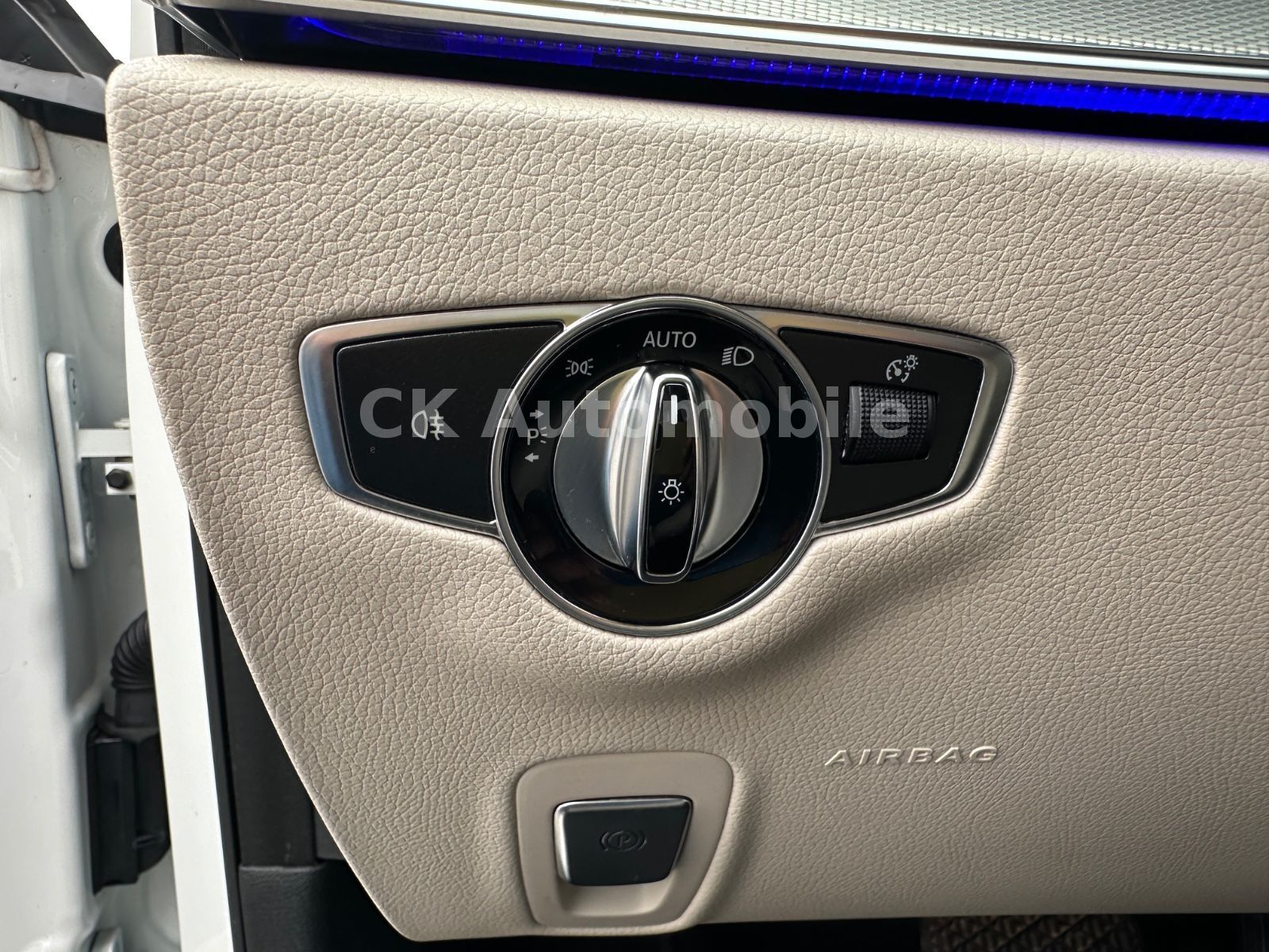Fahrzeugabbildung Mercedes-Benz E 300 Lim. AMG-Line/Navi/Leder/Kamera/Burmester