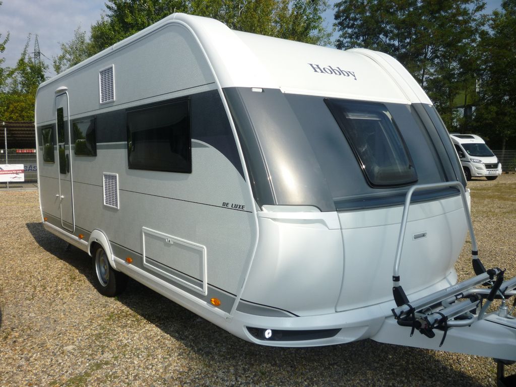 Hobby, 495 UL De Luxe 1.800 kg,Ambiente,2026