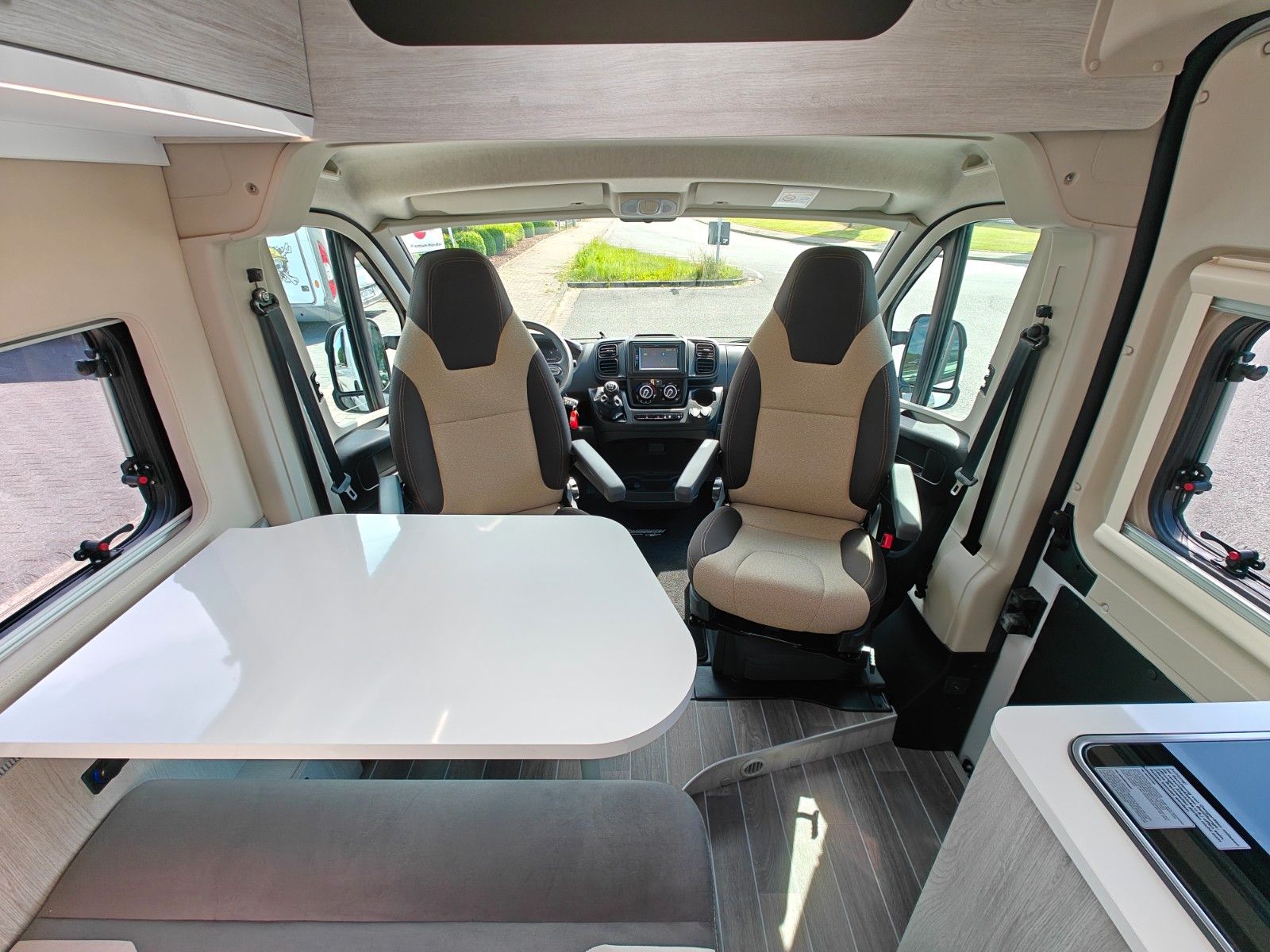 Fahrzeugabbildung Roller Team Livingstone 5 - Doppel-Etagenbett, SAT, TV -