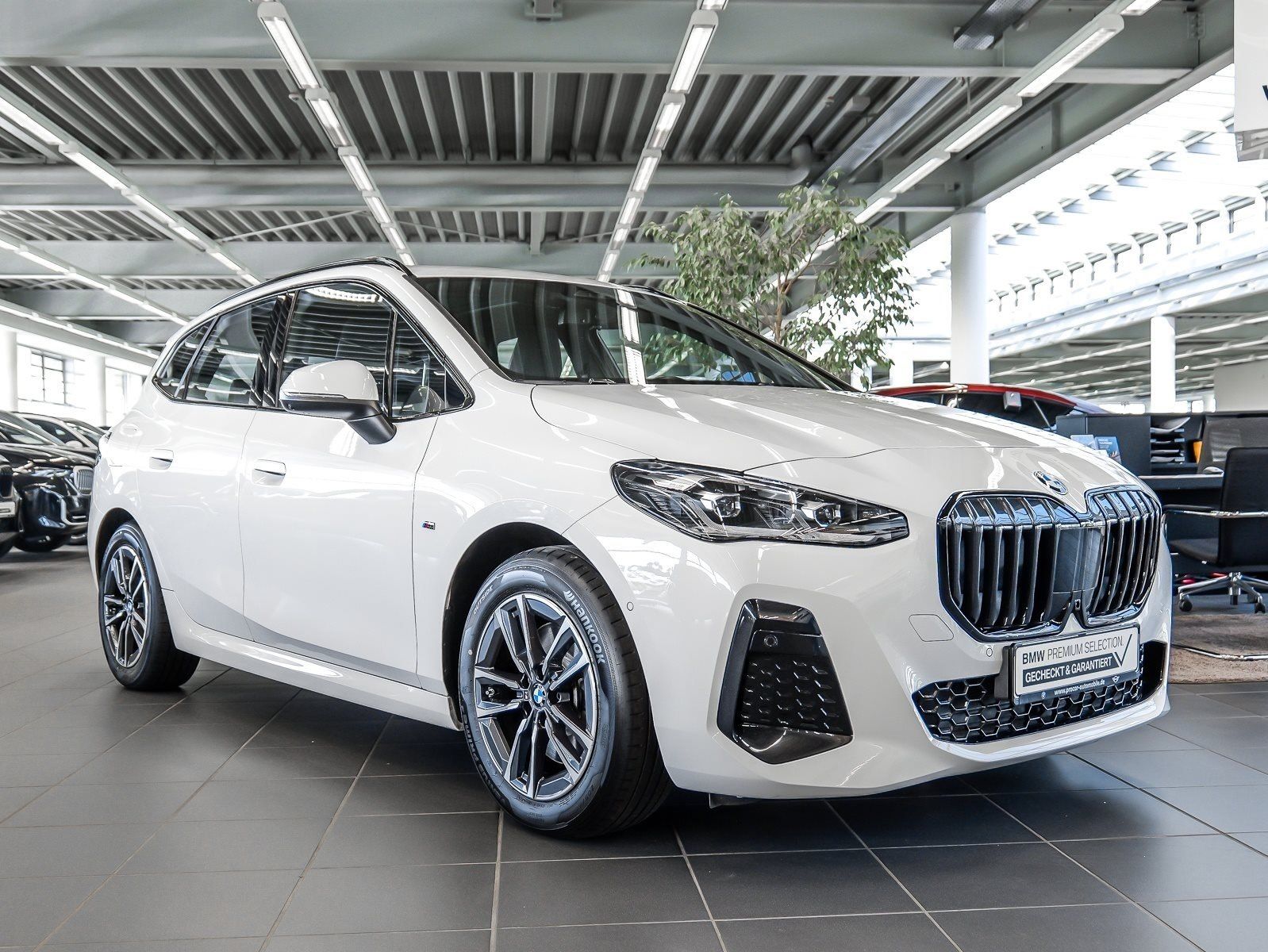 BMW 223 Active Tourer - Bild 6