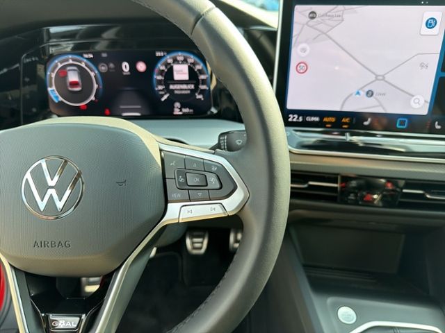 Golf VIII LIFE GOAL 1.5 TSI REAR VIEW NAVI AHK L