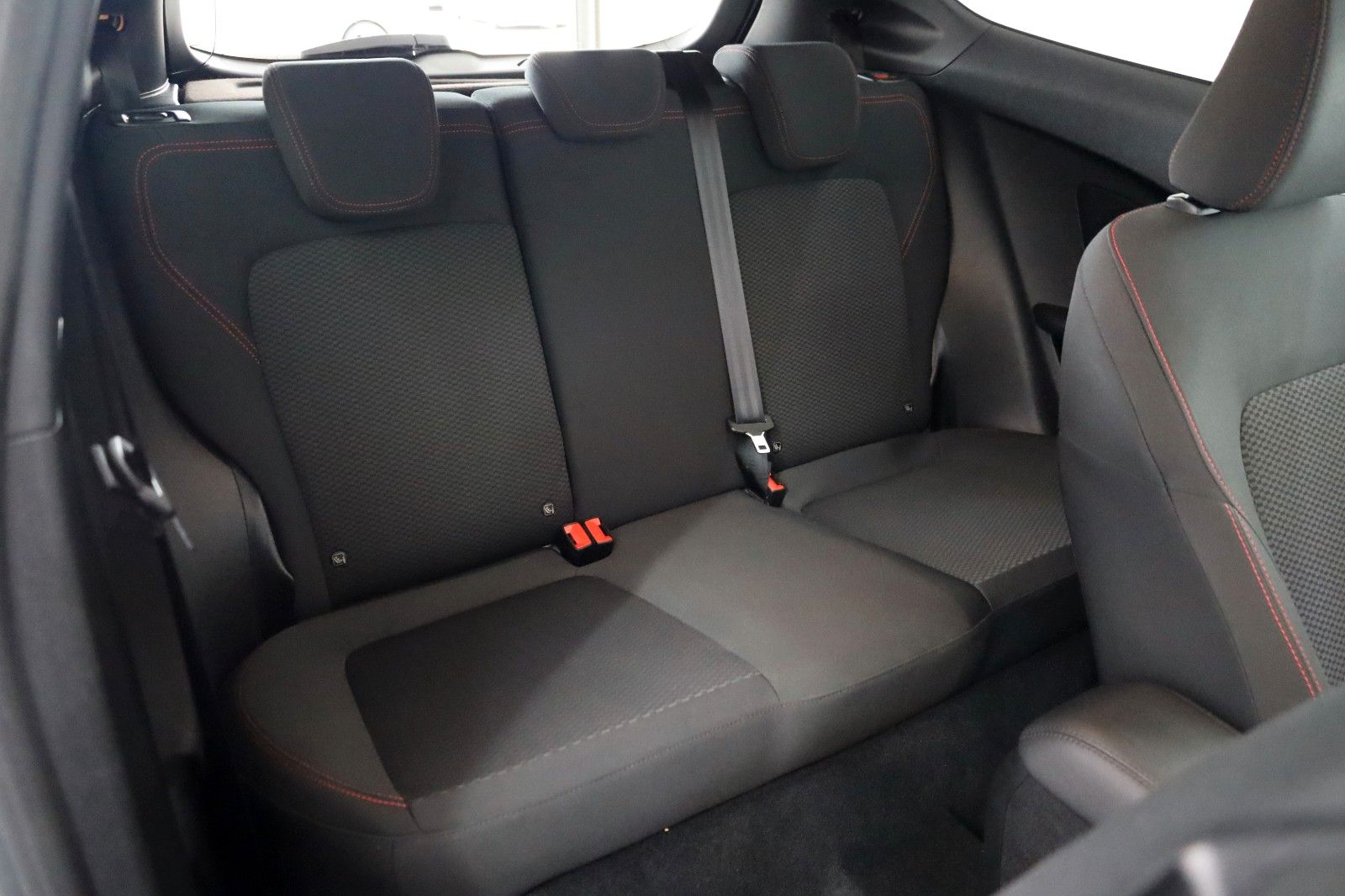 Fahrzeugabbildung Ford Fiesta ST-Line Navi,LED,SH,Kamera,B&O,ACC,SR+WR