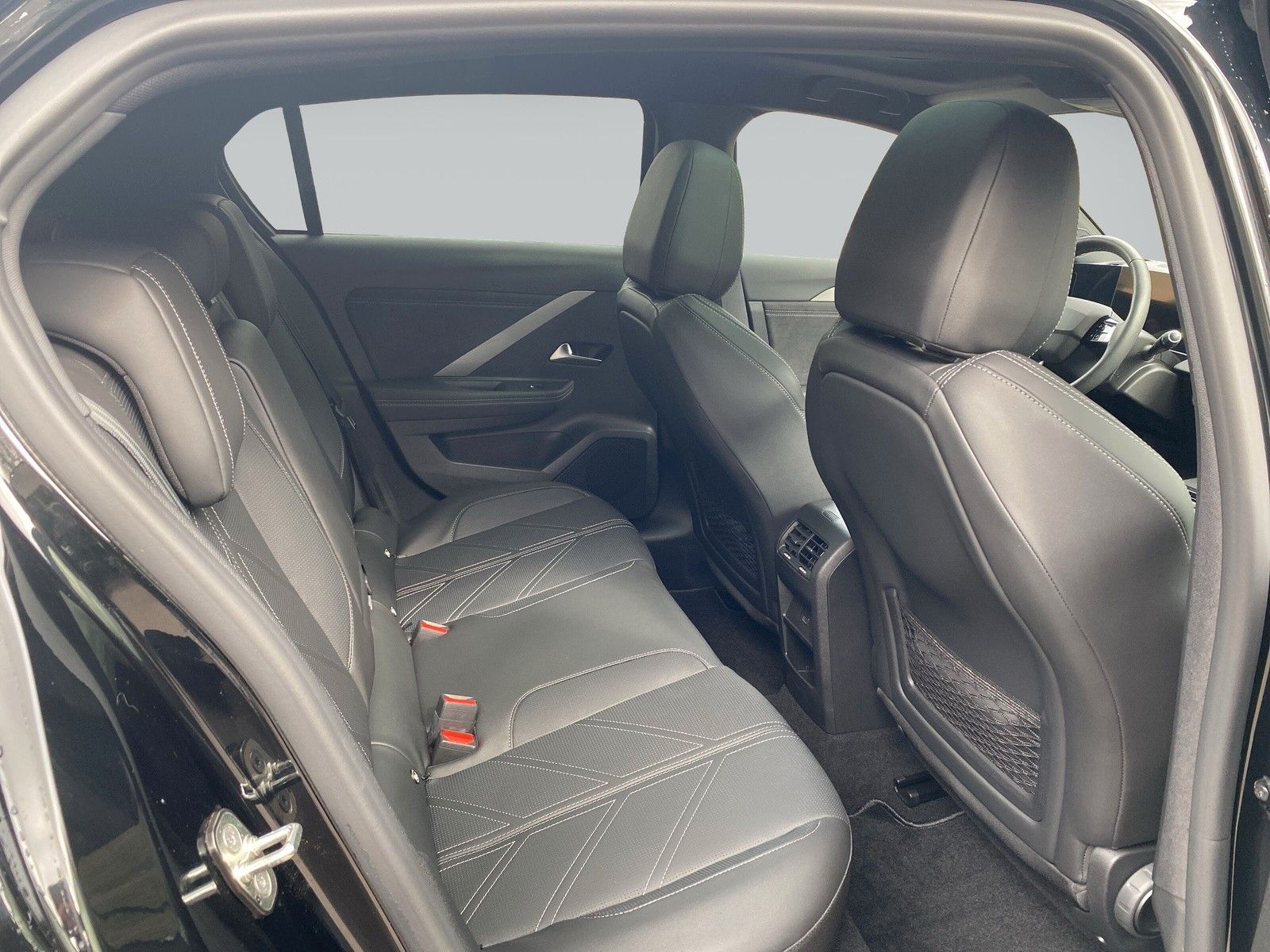 Fahrzeugabbildung Opel Astra 1.2 Turbo 96kW Ultimate Auto