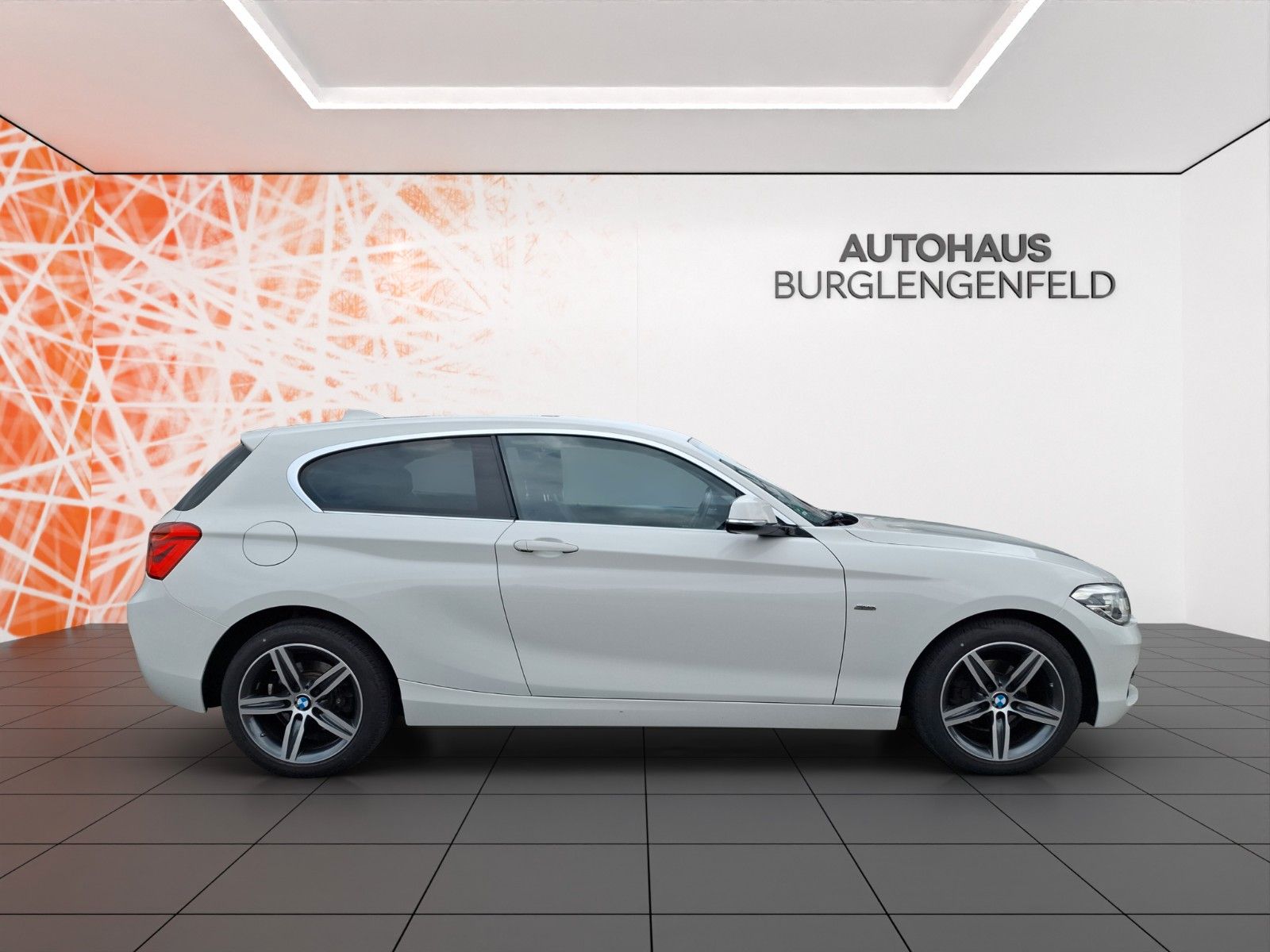 Fahrzeugabbildung BMW 118 d Sport Line ! 1te Hand ! LED ! TOP !