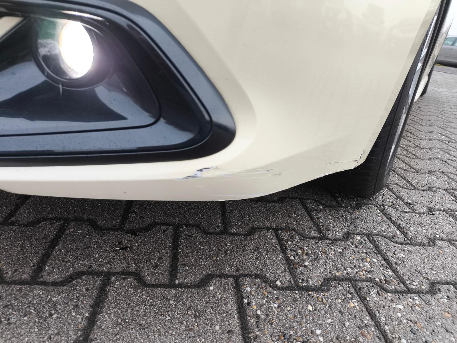 Toyota Corolla Touring Sports 1.8 VVT i-Hybrid Business