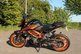 KTM Duke 125 2021 ABS, Griffheizung und Winterreifen - NAKED BIKE VON 81 BIS 125 CCM