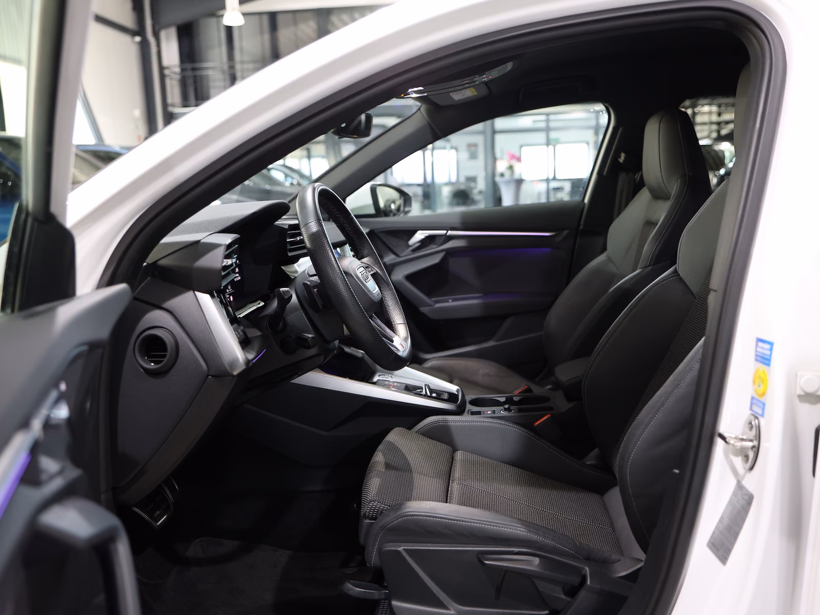 Audi A3 LIMOUSINE 35 TFSI S-LINE SPORT BLACK S-SITZE
