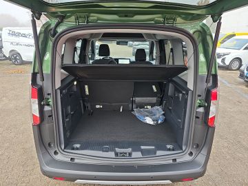 Bild 8 Ford Tourneo Courier BEV Active Leder Digitales Cockp