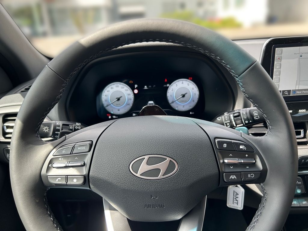 HYUNDAI i30 1.6 T-GDI Trend LED Navi USB Kamera PTS SHZ