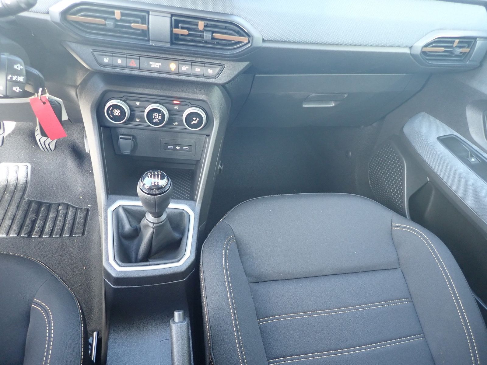 Fahrzeugabbildung Dacia Sandero Stepway Expression TCe 110