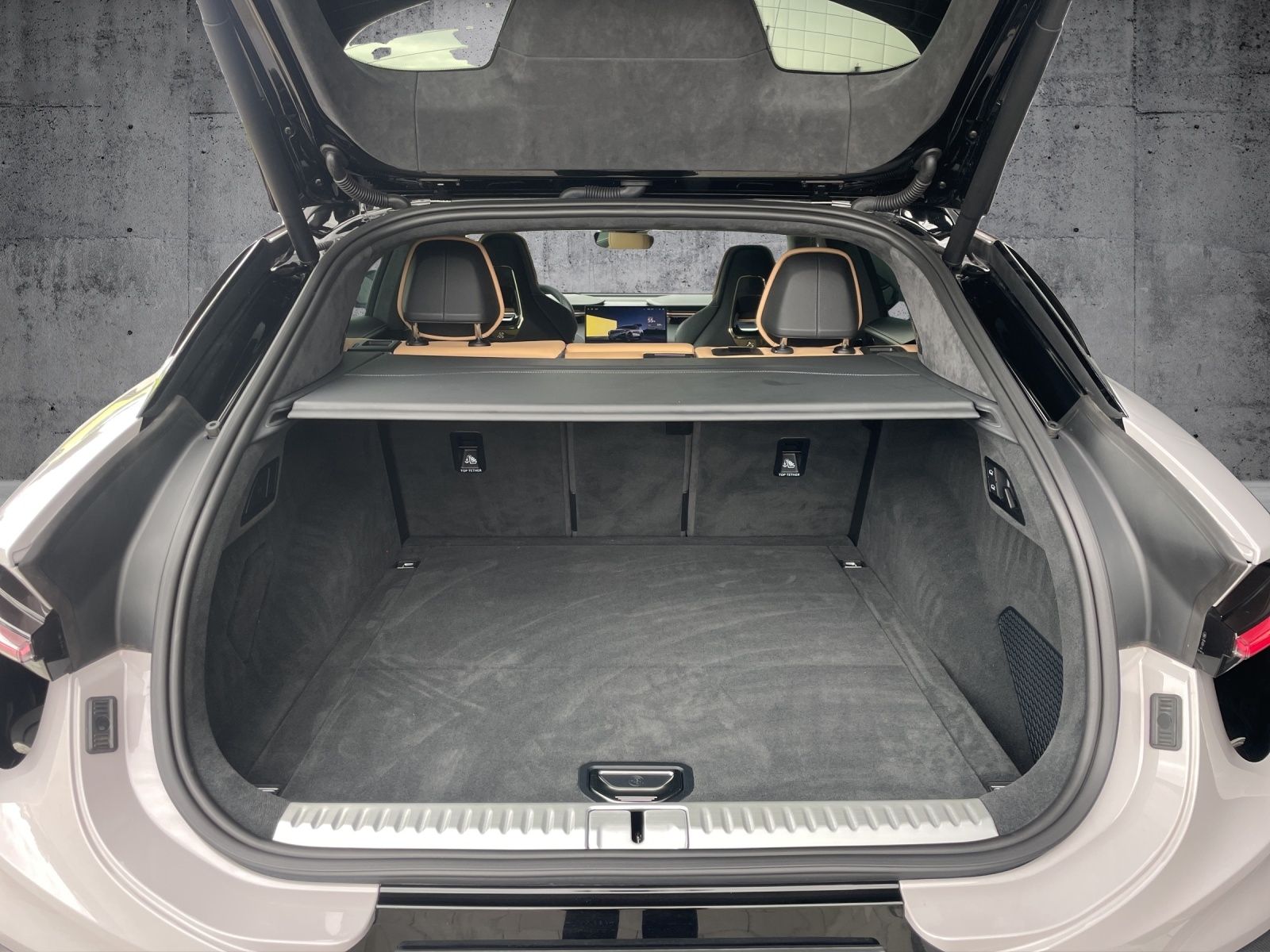 Lotus Eletre - Bild 11