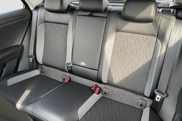 Bild 6 VW T-Roc Goal DSG ACC LED Kamera AHK