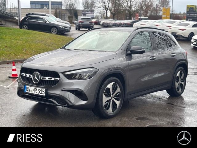 Mercedes-Benz GLA 180 PROGRESSIVE+AHK+DISTRONIC+EASY-PACK+360°