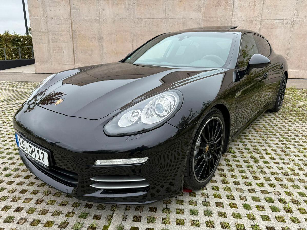 Porsche Panamera 4S Approved 03/2027