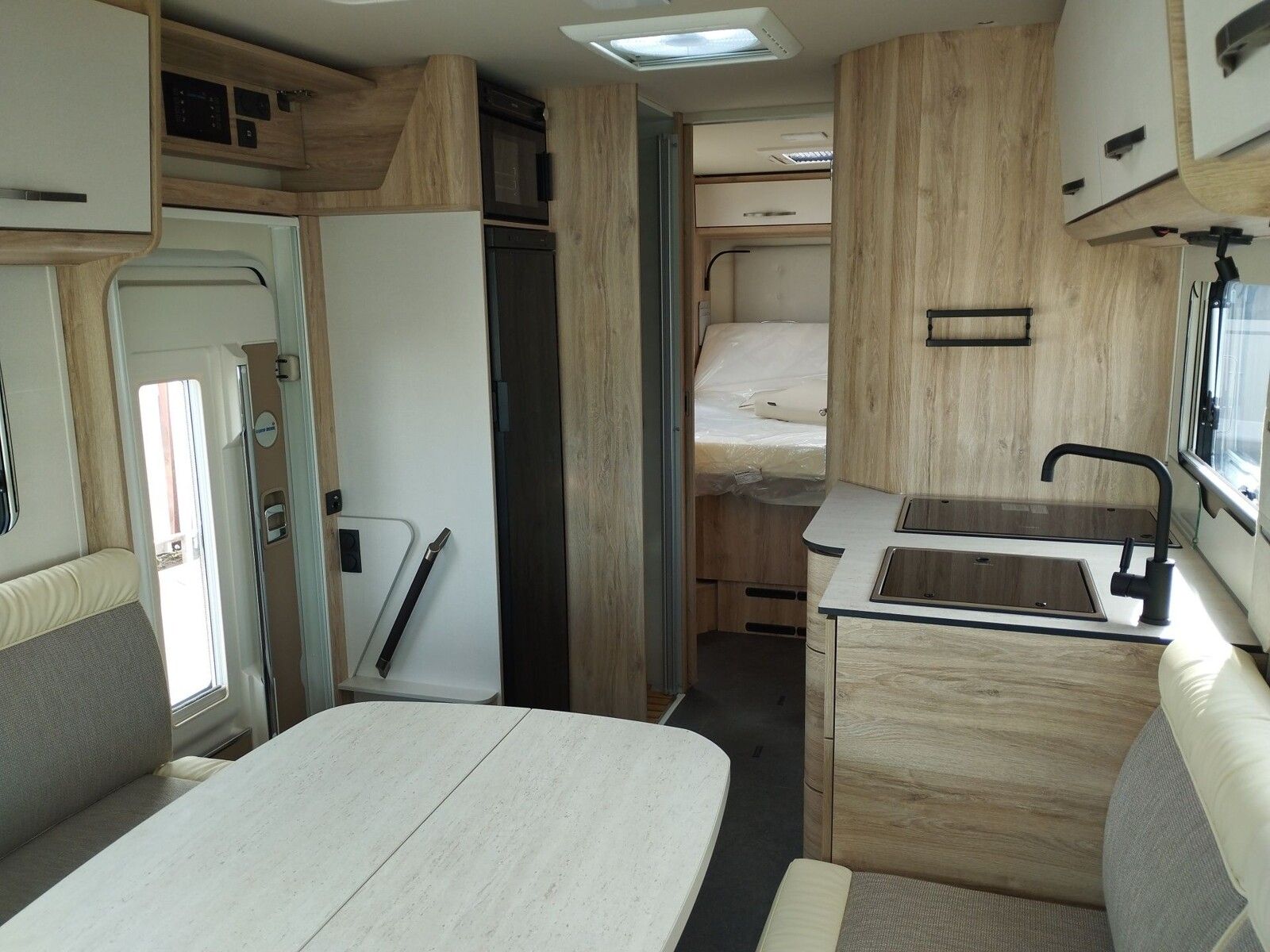 Fahrzeugabbildung Eura Mobil Integra Line IL 720 QF MondialMarkise8-Gang Aut.