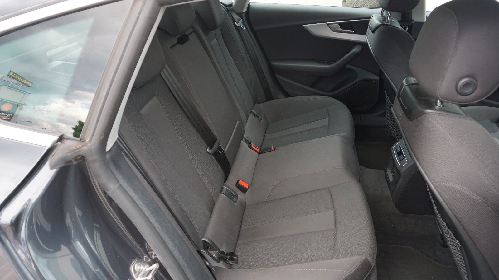 Fahrzeugabbildung Audi A5 Sportback 40 TFSI Sport, Navi, AHK,Kamera,+WR
