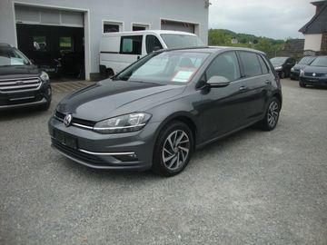 Volkswagen Golf - 1
