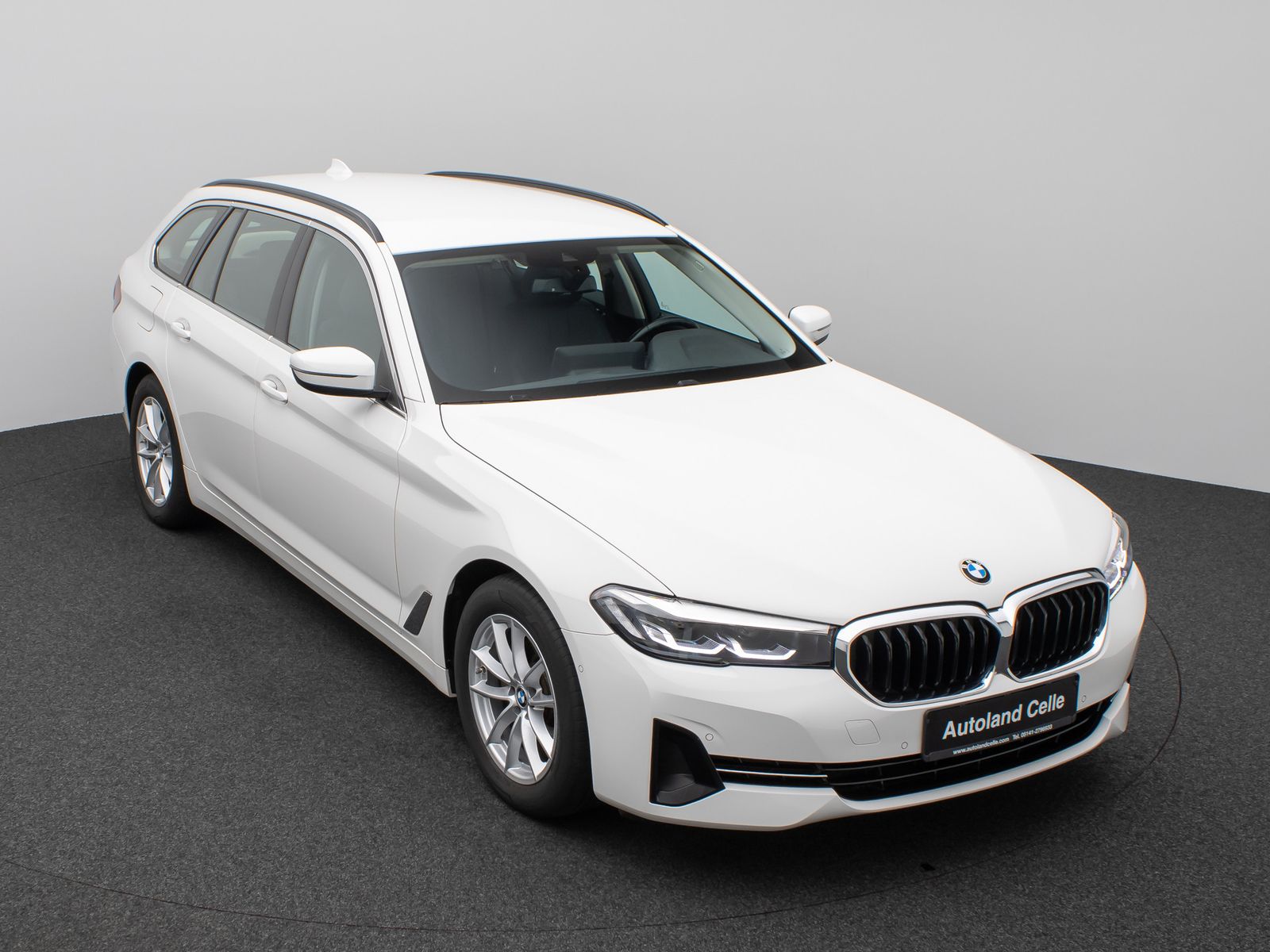 Fahrzeugabbildung BMW 520d Kamera DAB Leder Alarm Parkassistenzsystem